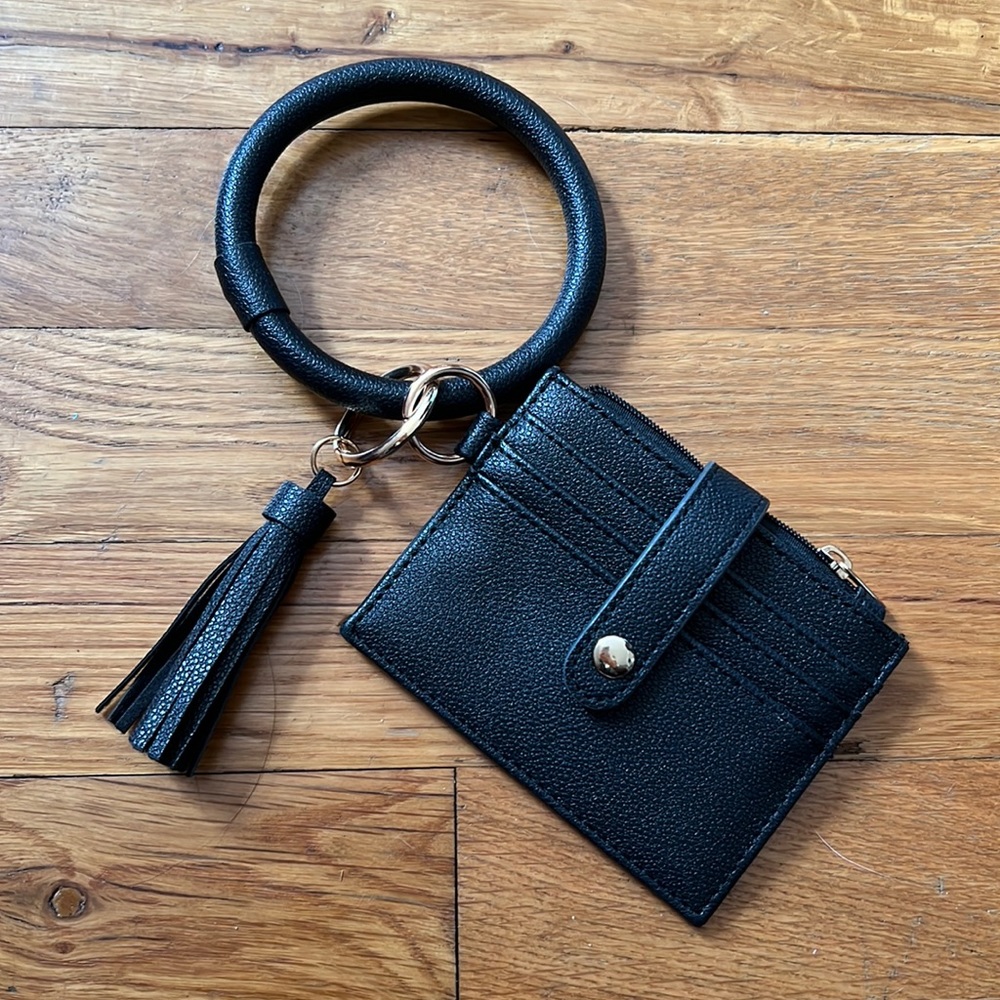 Black wristlet card holder
